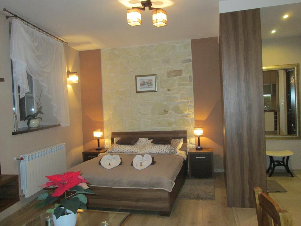 Apartamenty Przy Farze Kazimierz Dolny Room photo