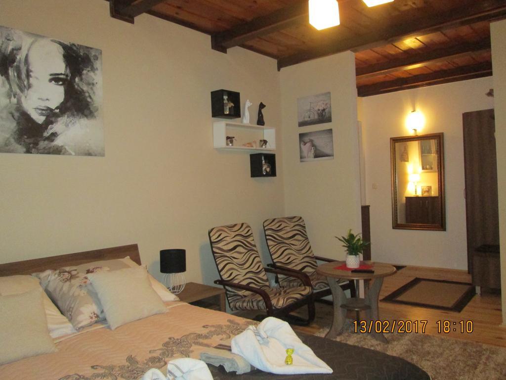 Apartamenty Przy Farze Kazimierz Dolny Room photo